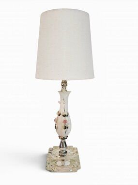 Vintage Rosebud Boudoir Lamp Capodimonte Style Roses 12 1/2" H